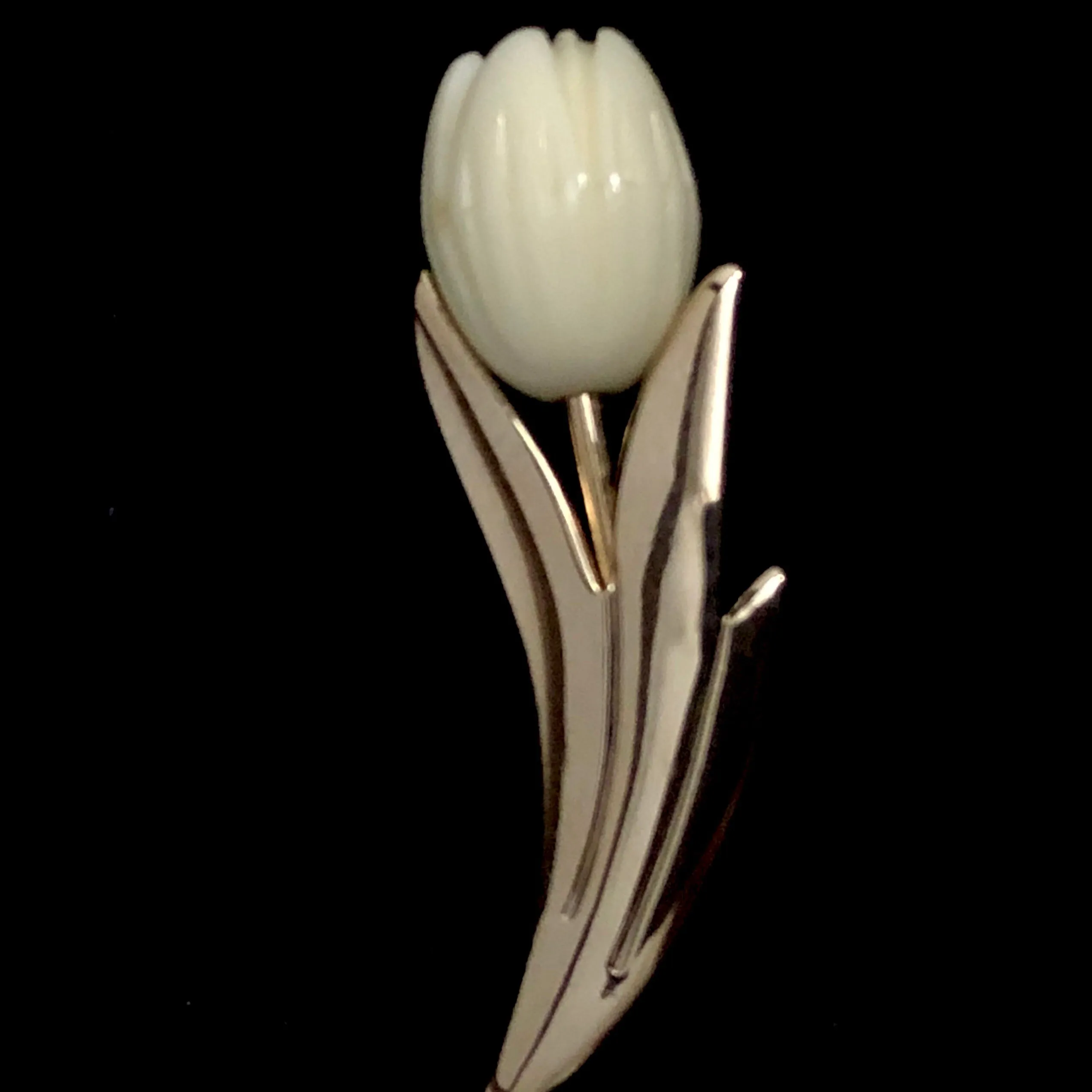 1980 Avon Graceful Tulip Stick Pin