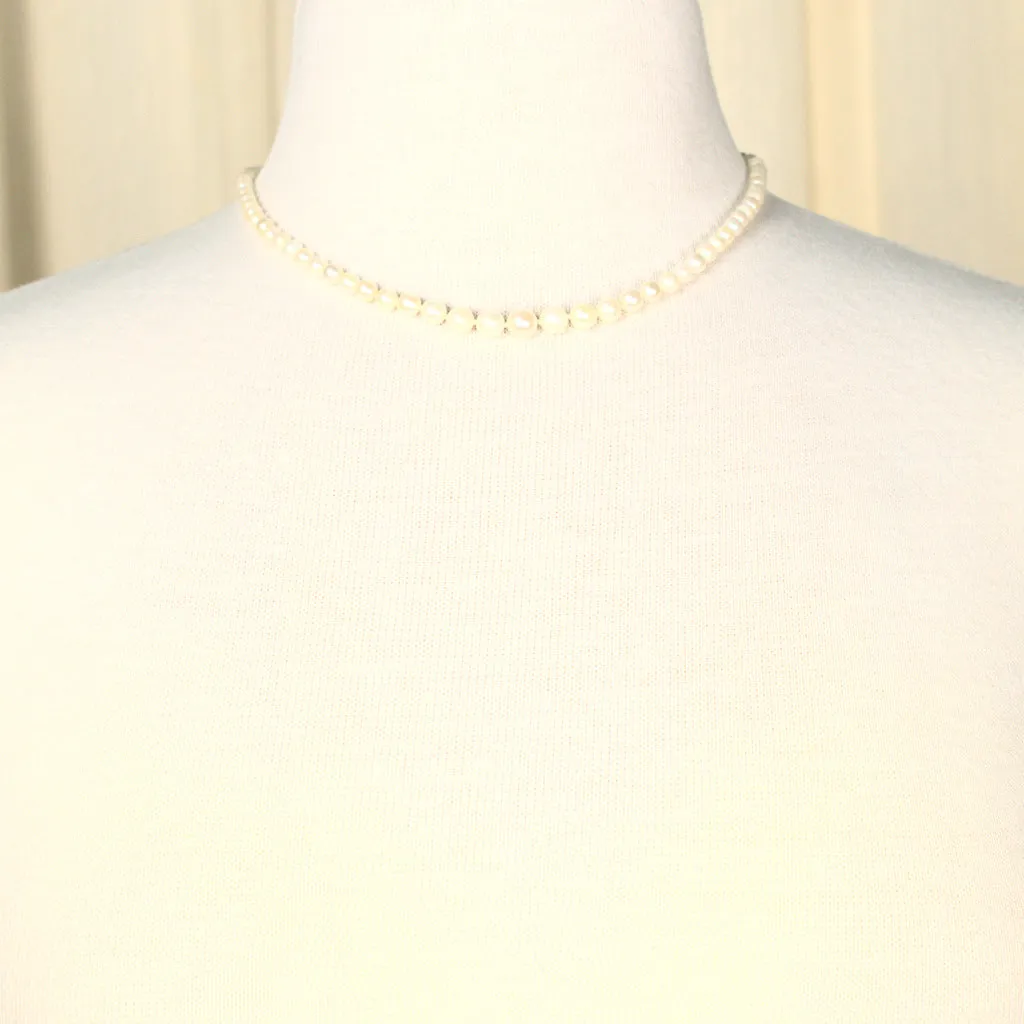 Charming Vintage Pearl Necklace