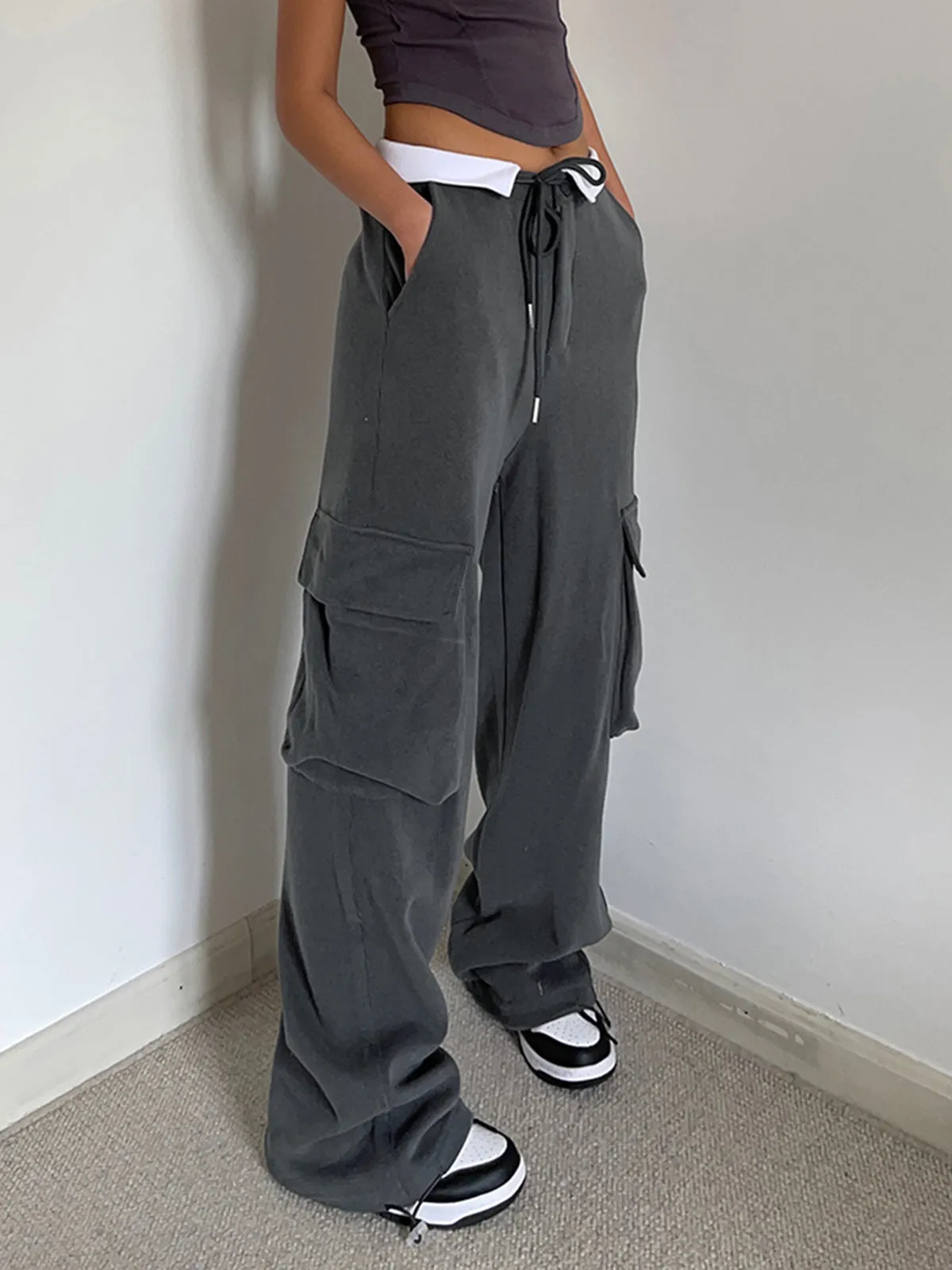 Contrast Waistband Graceful Cargo Sweatpants