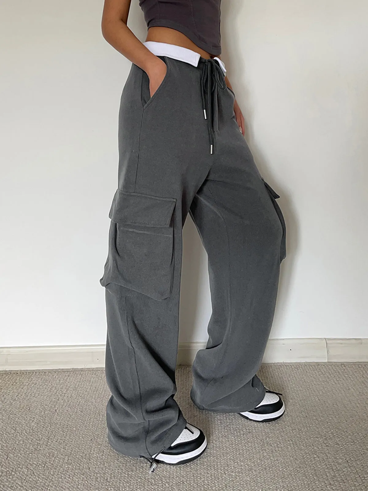 Contrast Waistband Graceful Cargo Sweatpants