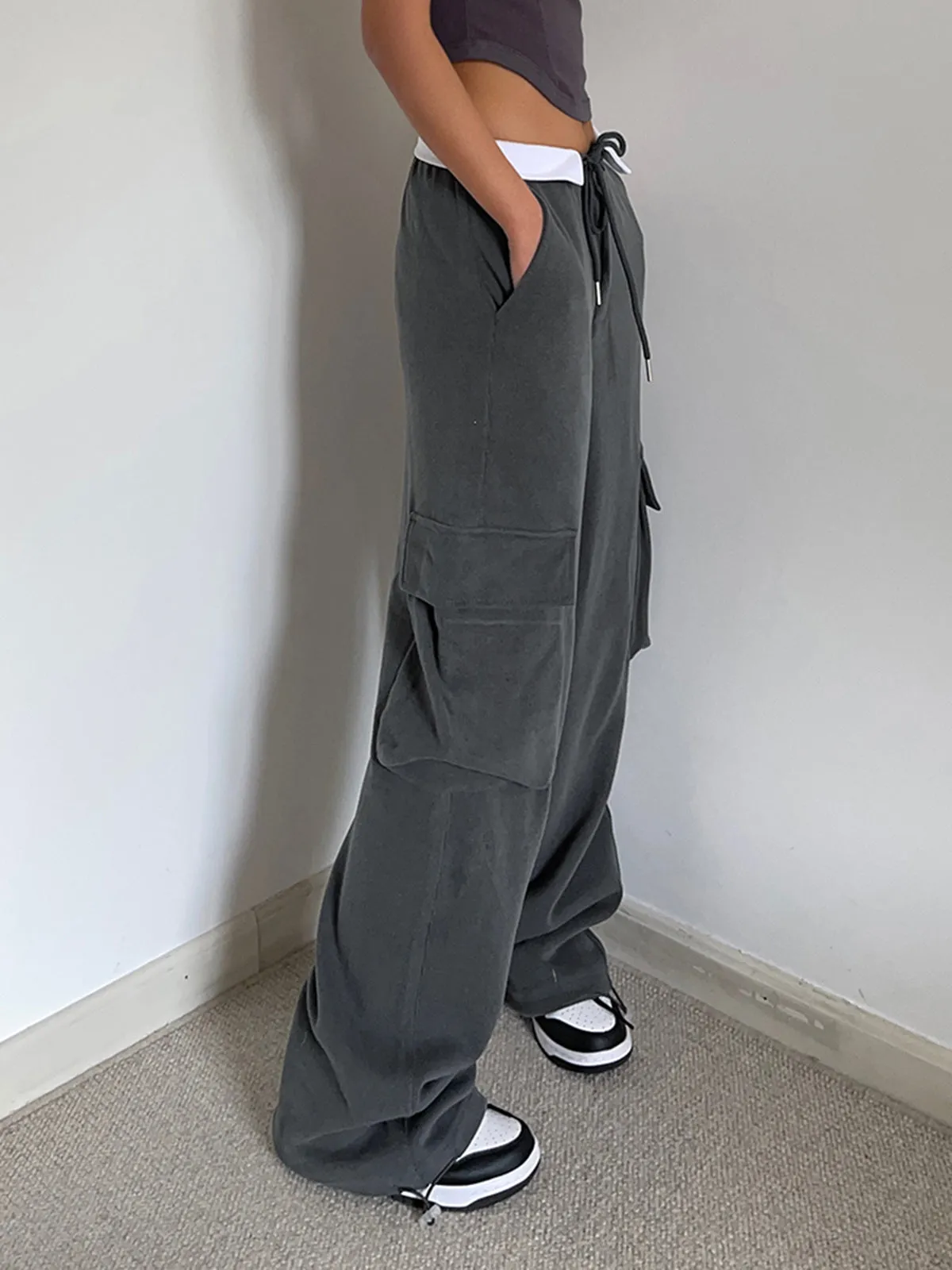 Contrast Waistband Graceful Cargo Sweatpants