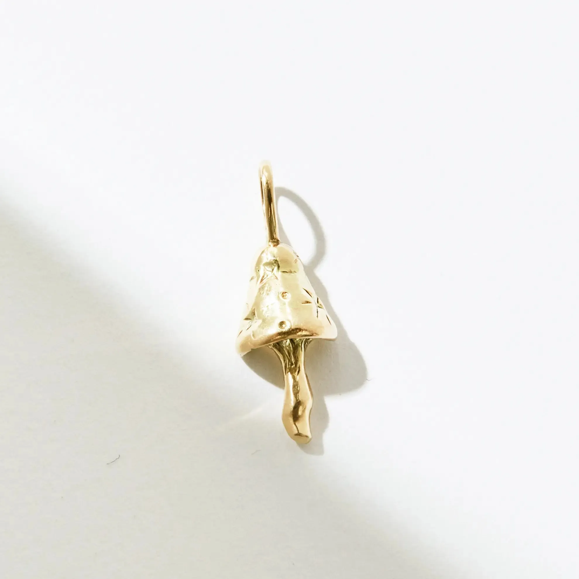 Enchanted Spirit Mushroom Charm (10K Gold)