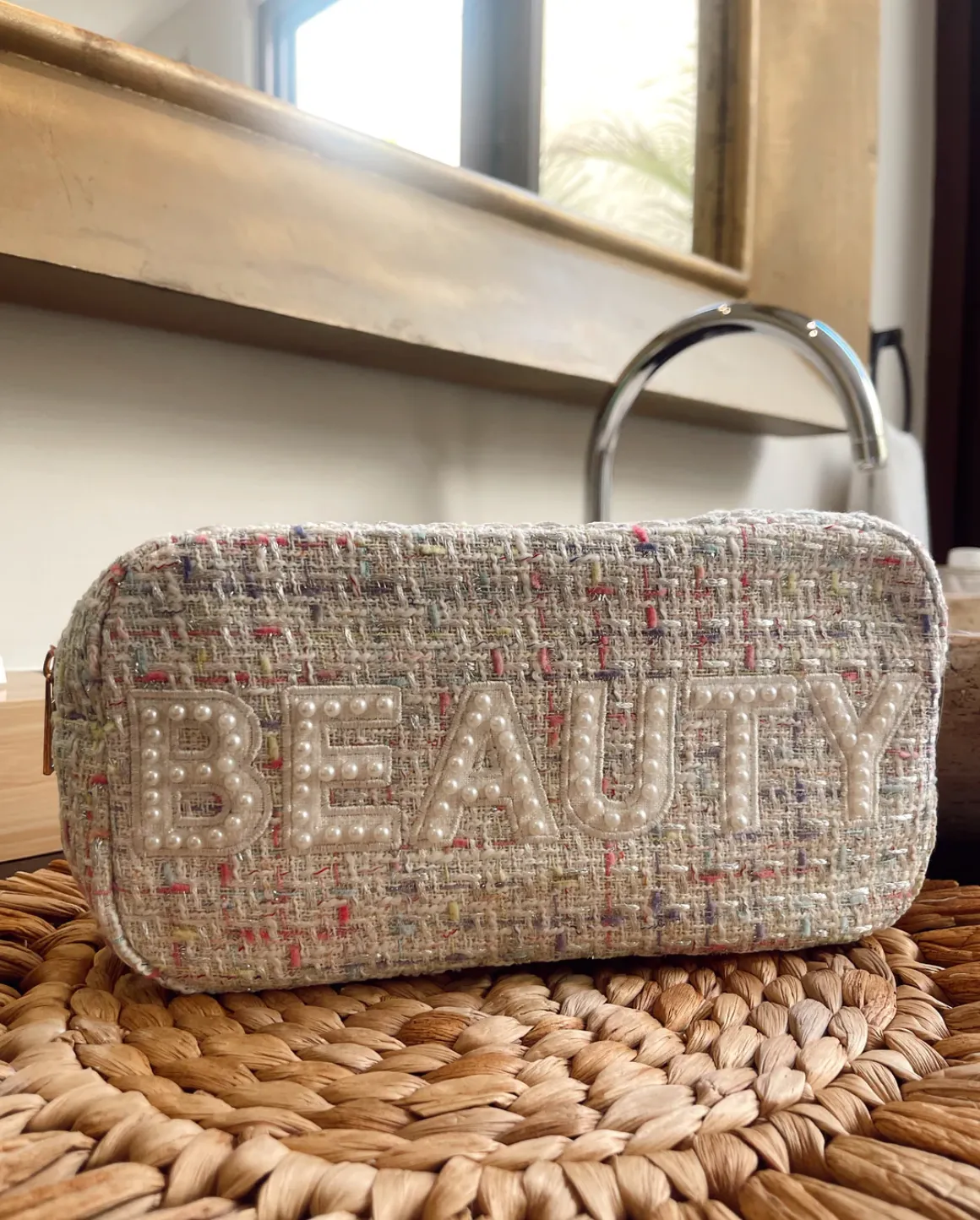 FINAL SALE!! Tweed BEAUTY Bag in White