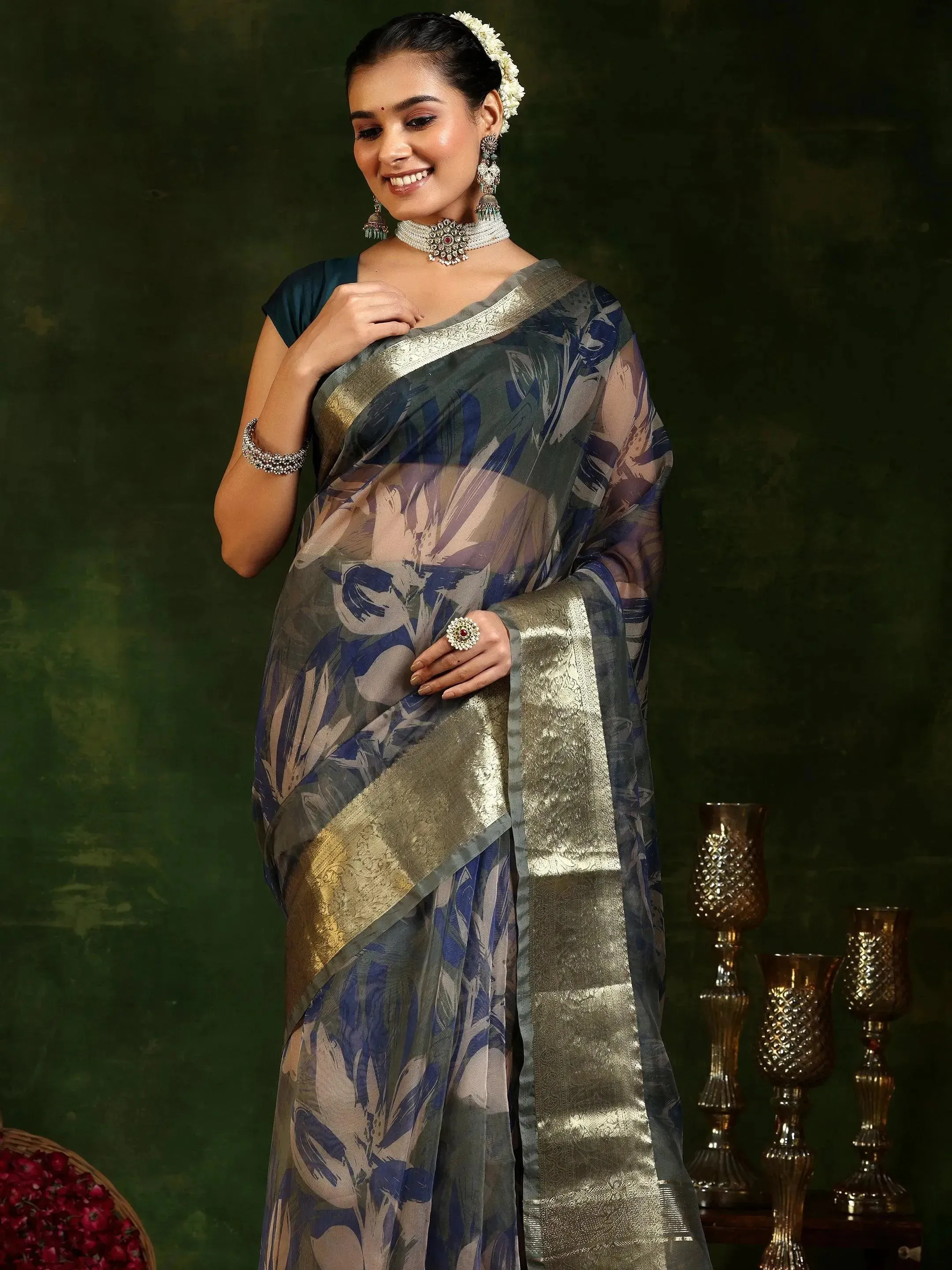 Green Printed Organza Saree With Unstitched Blouse Piece