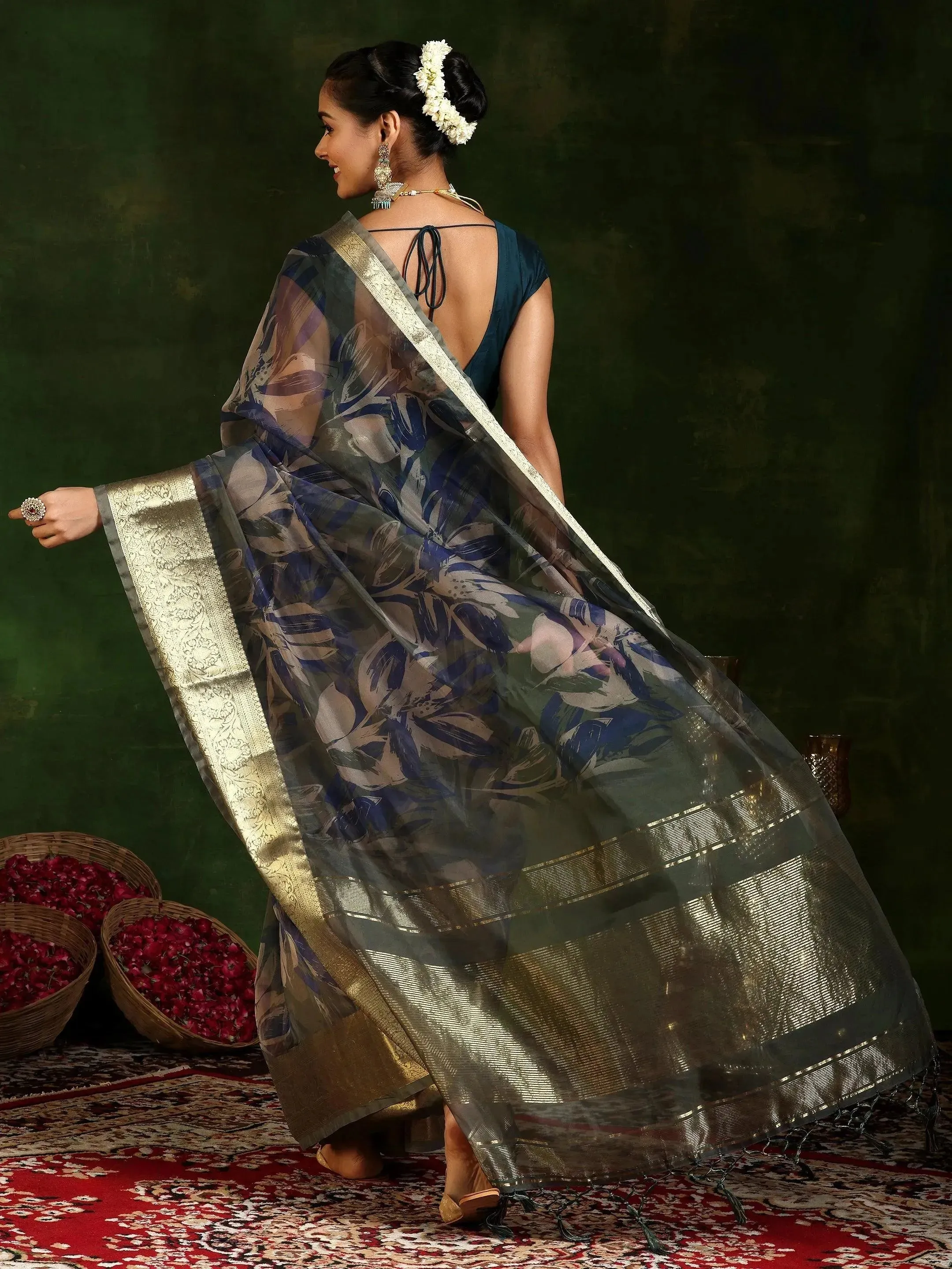 Green Printed Organza Saree With Unstitched Blouse Piece