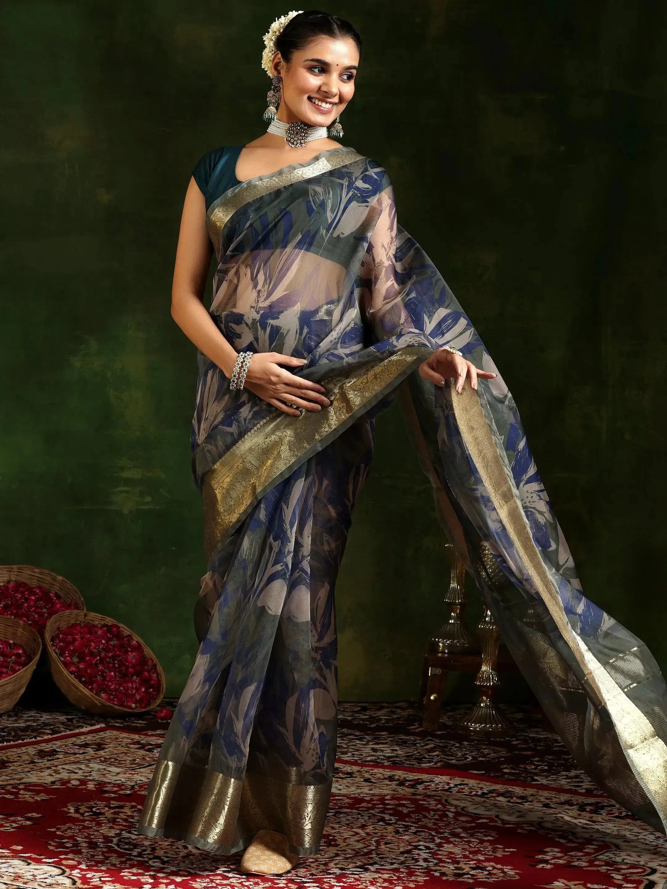 Green Printed Organza Saree With Unstitched Blouse Piece