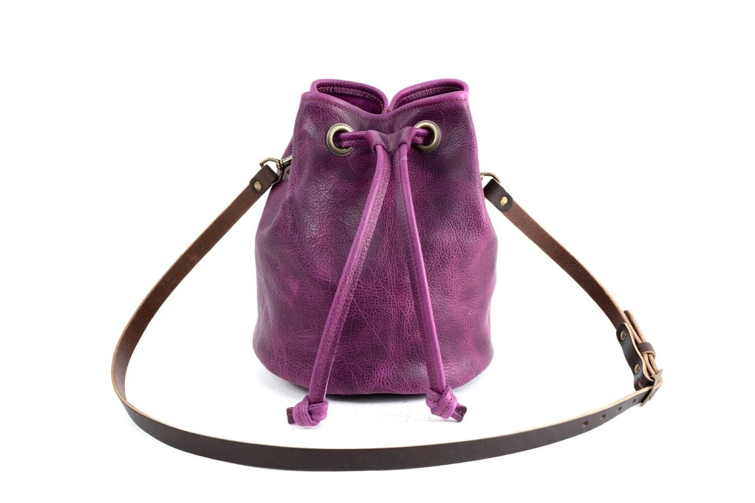 LEATHER BUCKET BAG - LARGE - GRAPE BISON