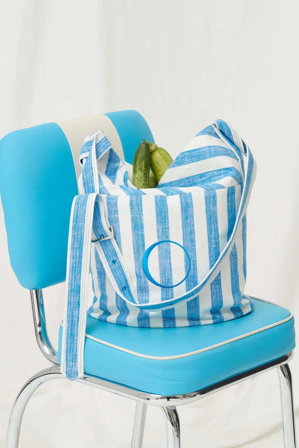 'O' BEACH STRIPE BUCKET BAG