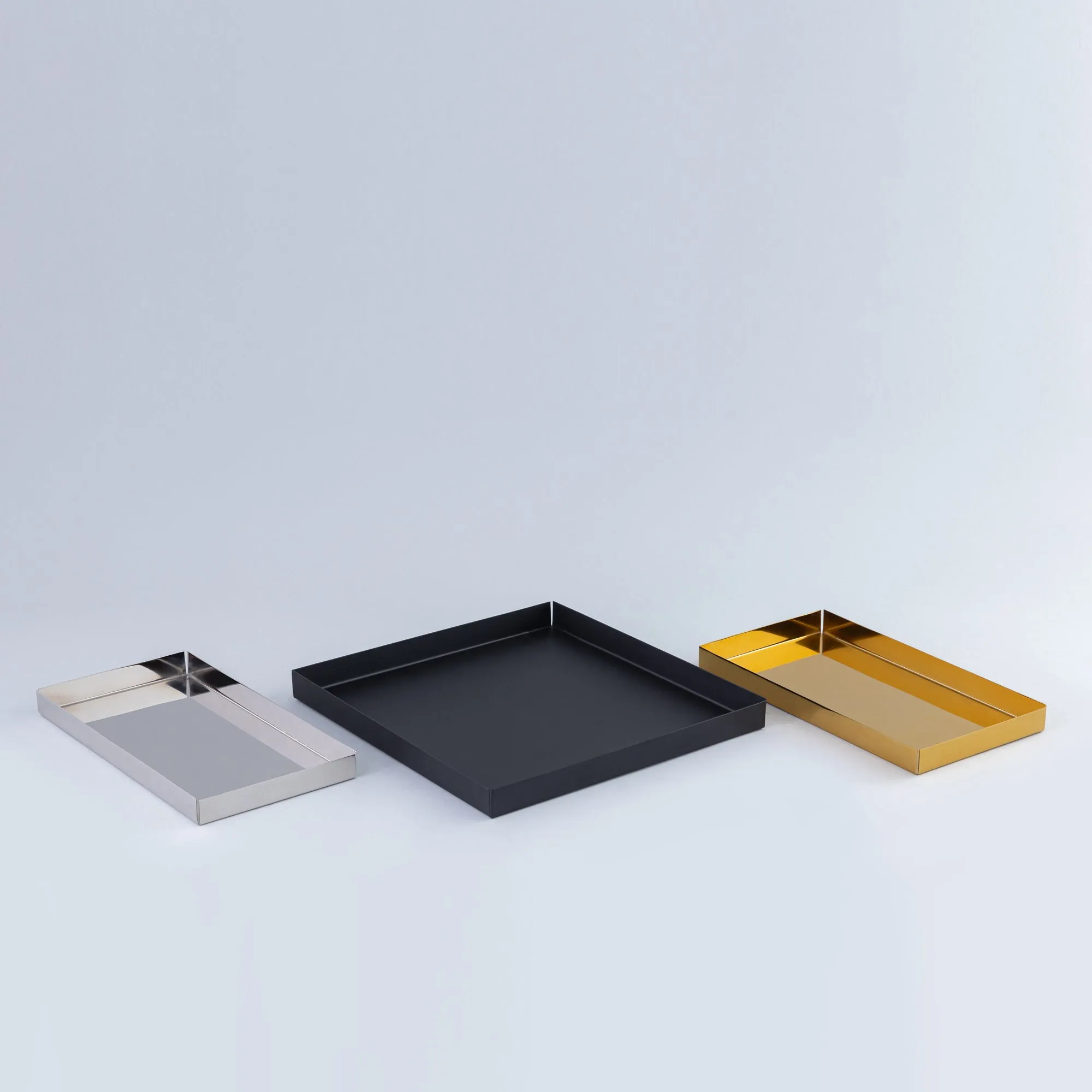 Sleek tray set