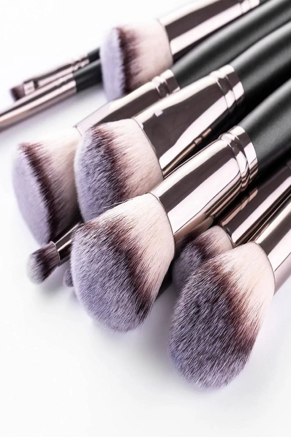 Soft Professional Makeup Brush Set With Bag